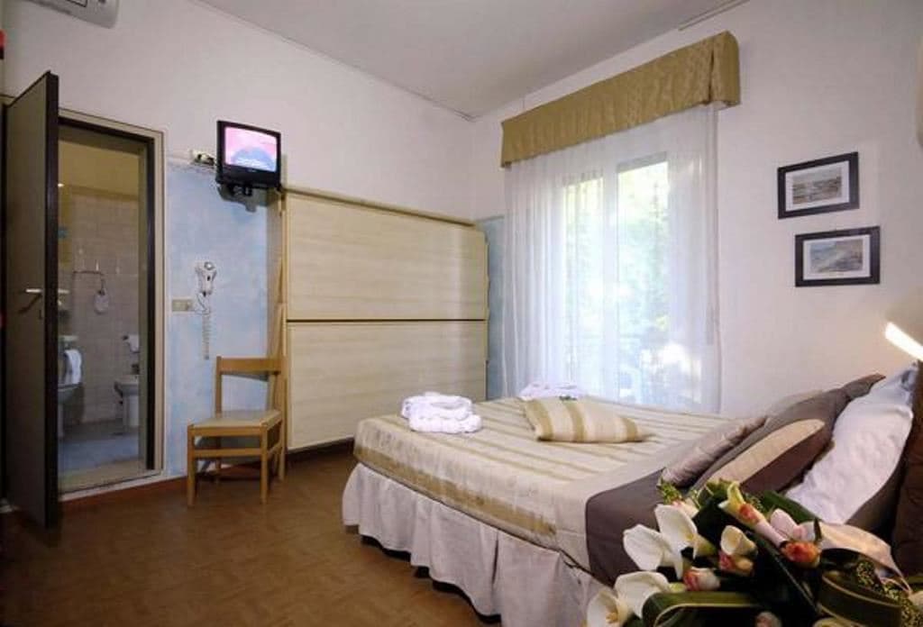 rooms-standard-room