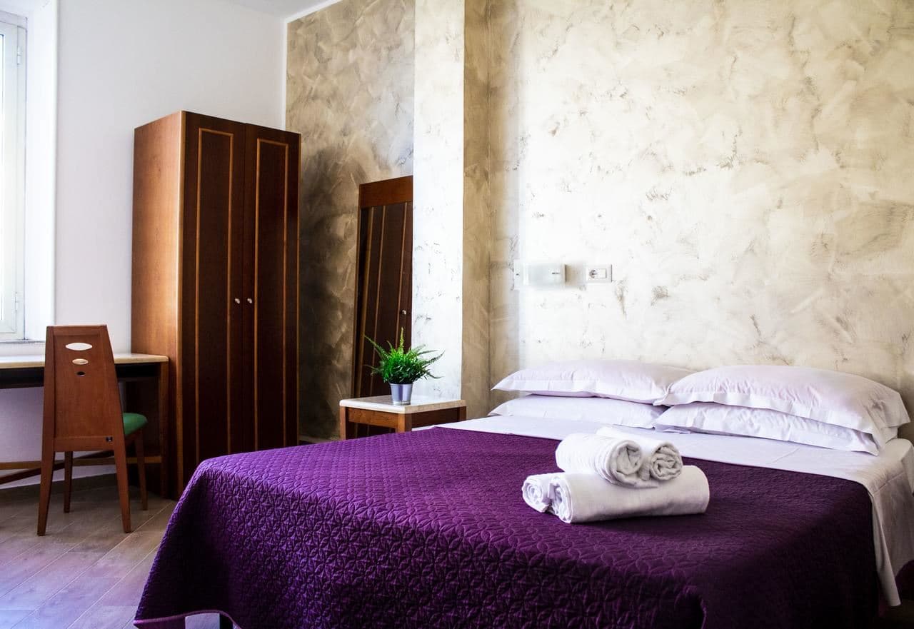 rooms-standard-room