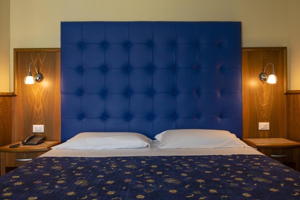 rooms-economy-room