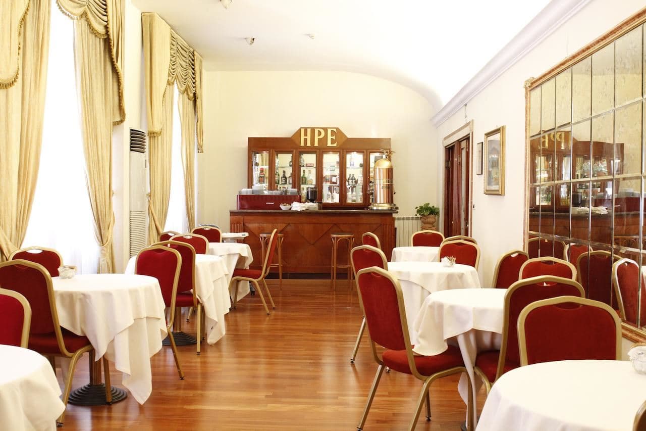 restaurants-breakfast-room