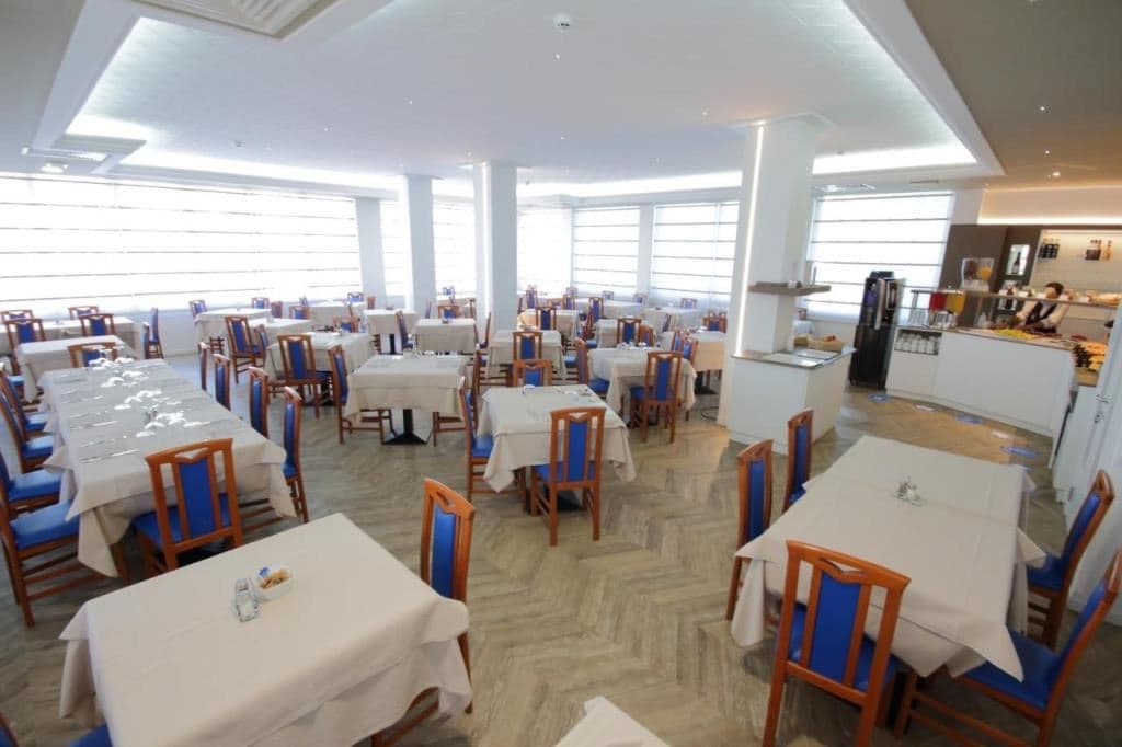 restaurants-restaurant