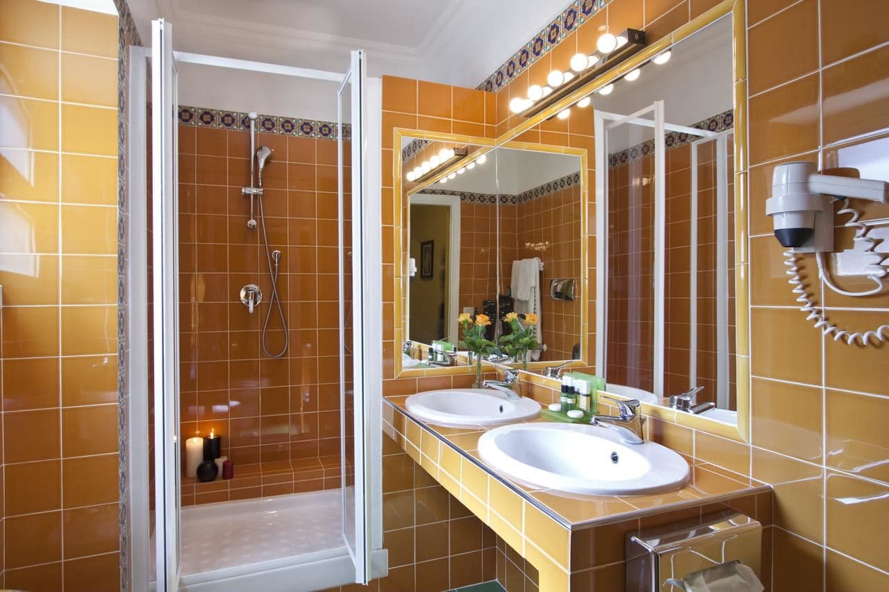 rooms-classic-room
