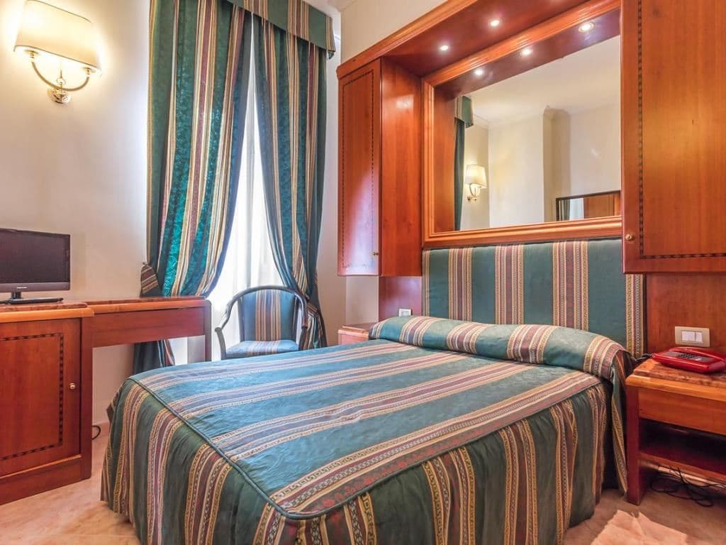 rooms-standard-room