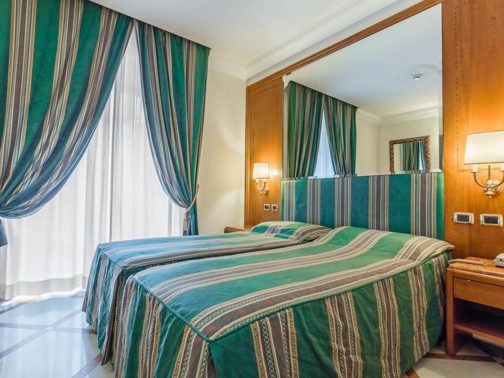 rooms-standard-room