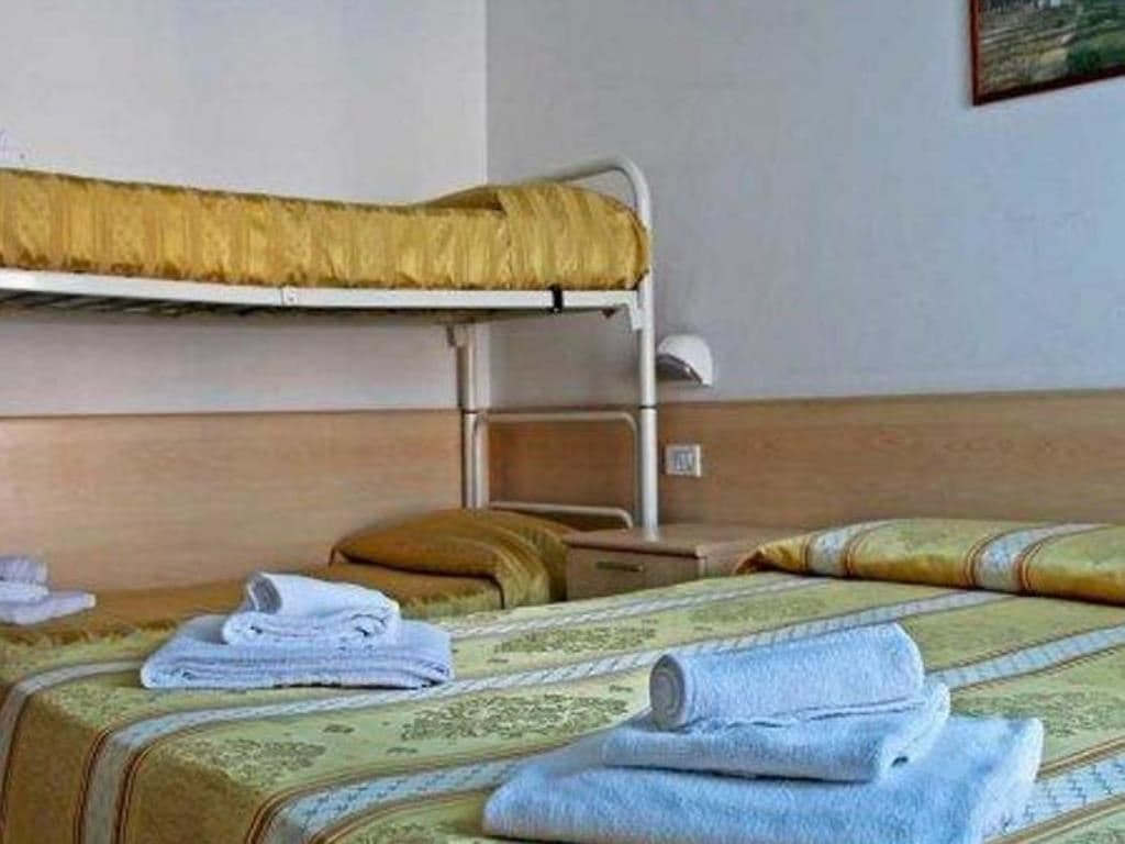 rooms-standard-room