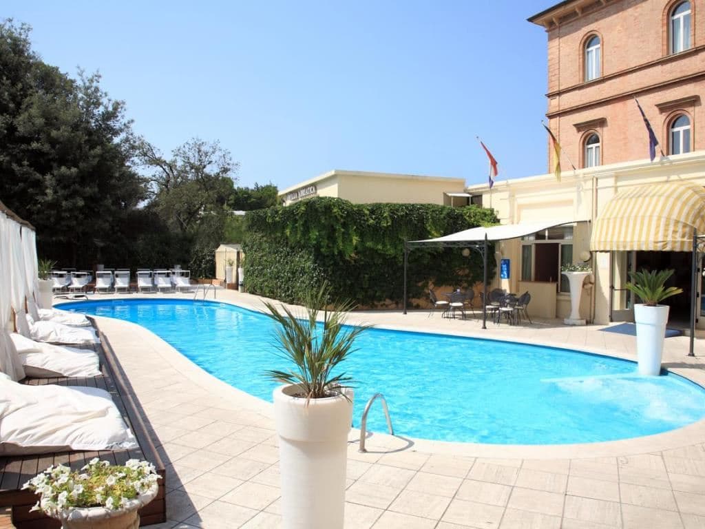 pools-outdoor-pool