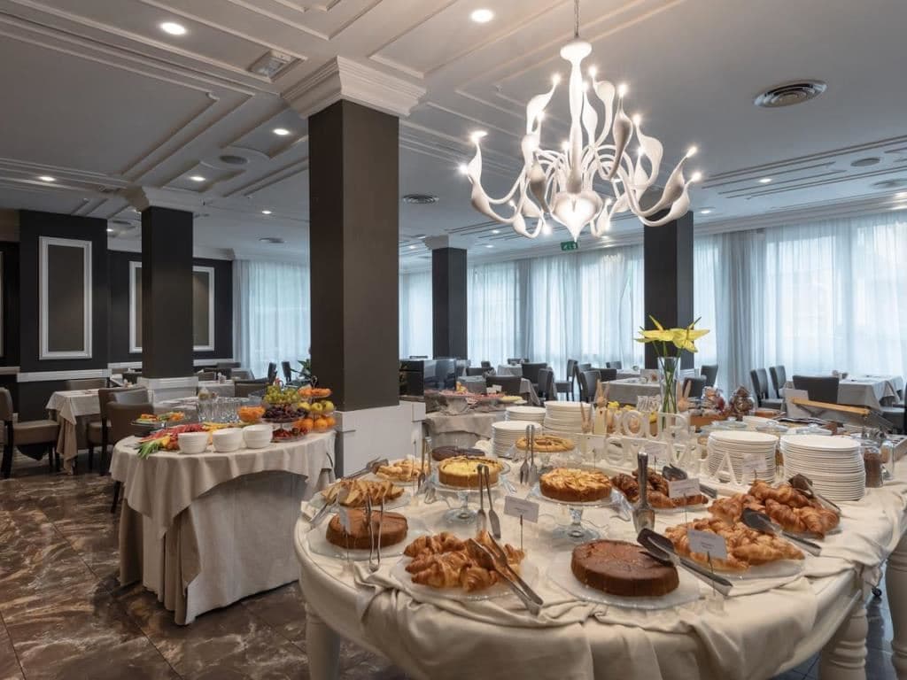 restaurants-restaurant