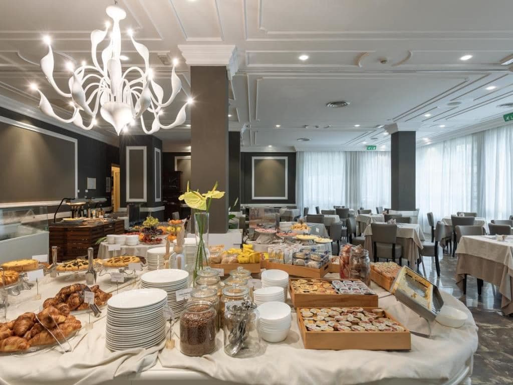 restaurants-restaurant