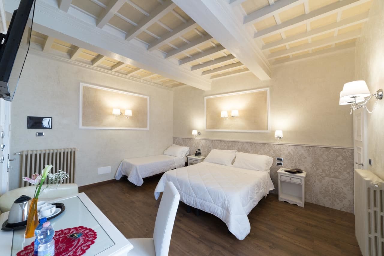 rooms-standard-room