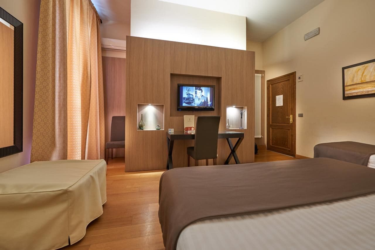 rooms-standard-room