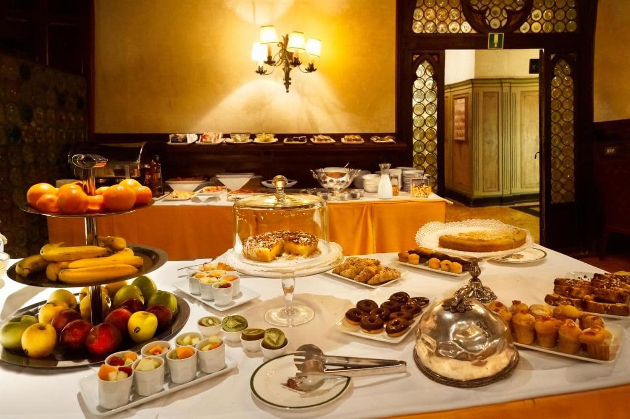 restaurants-restaurant