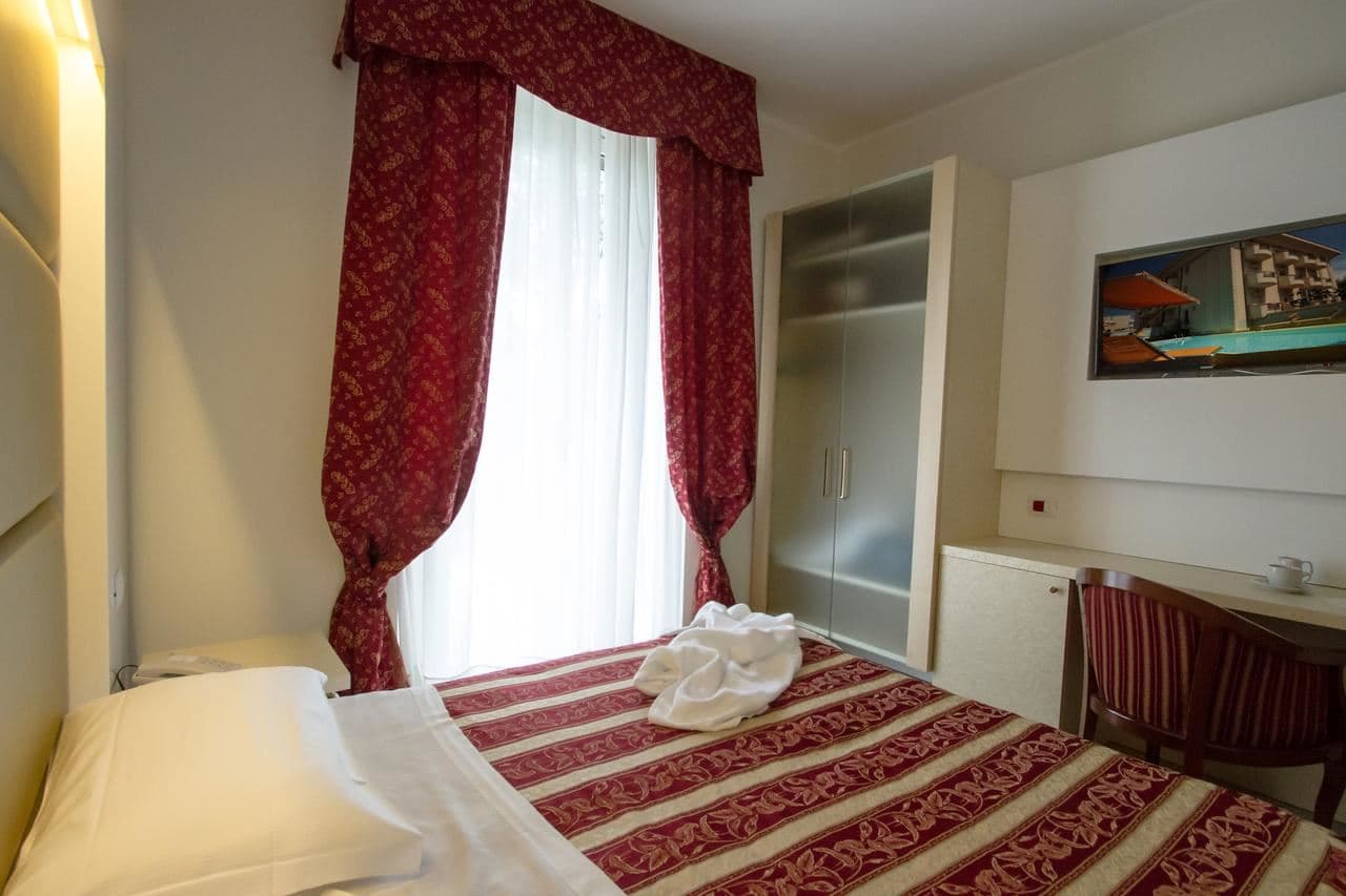 rooms-economy-room-with-balcony