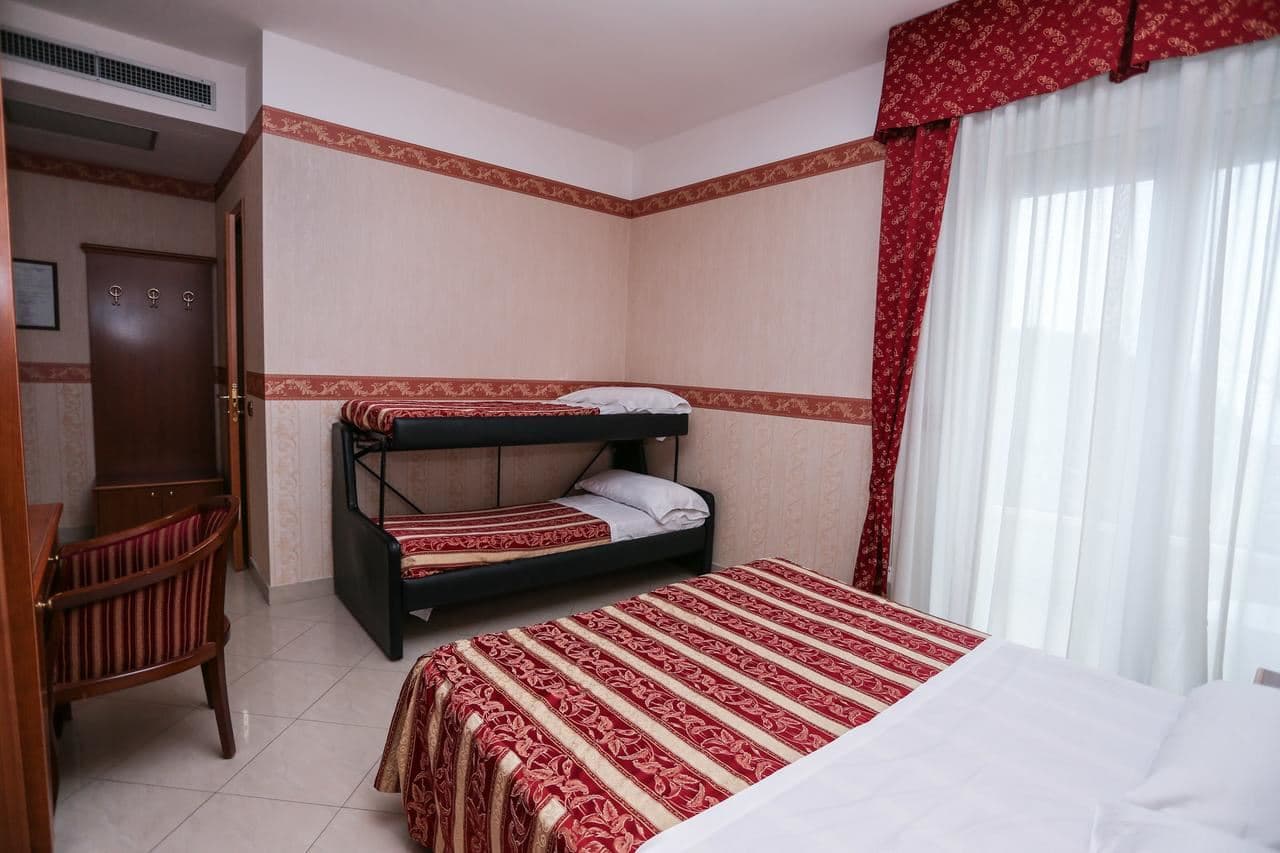 rooms-classic-room-with-balcony