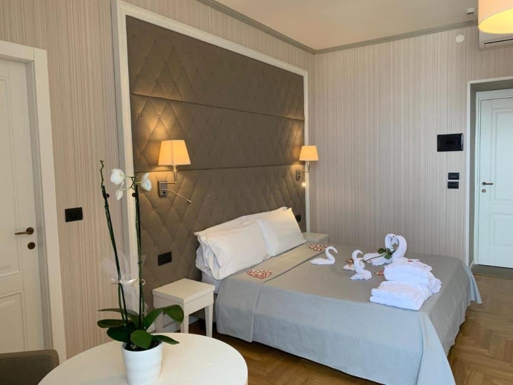 rooms-double-with-garden-view-economy