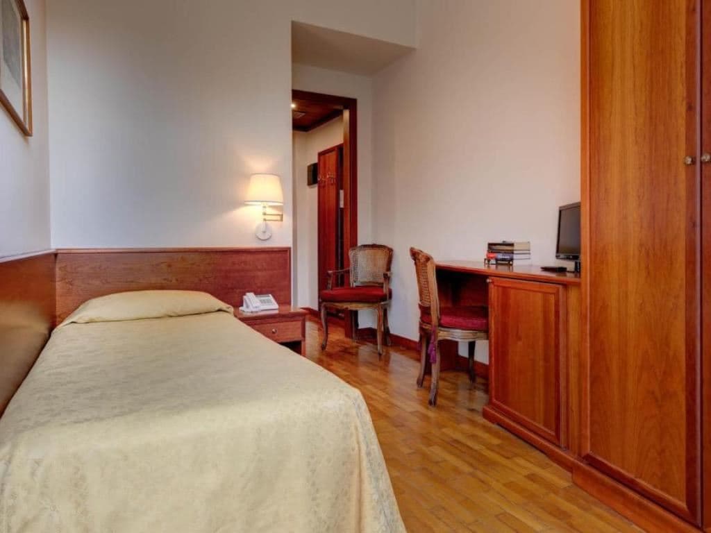 rooms-single-room