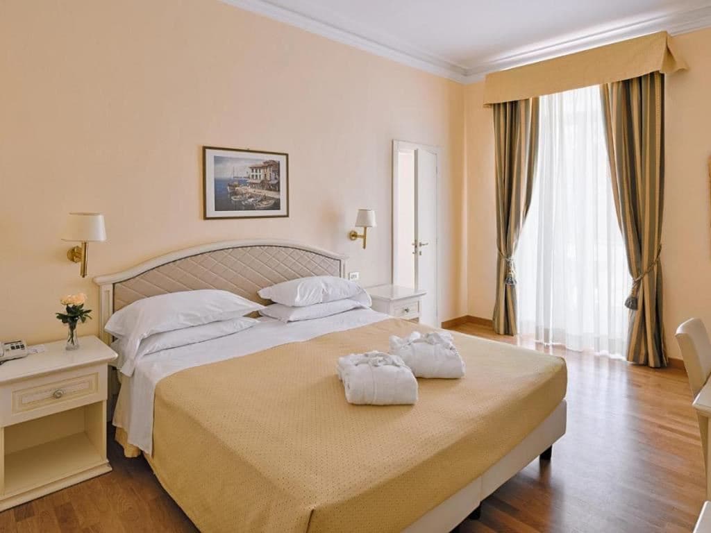 rooms-triple-room