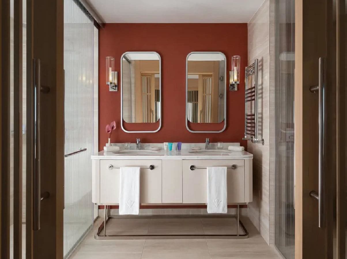 rooms-deluxe-suites