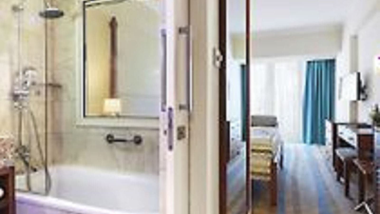 rooms-deluxe-room