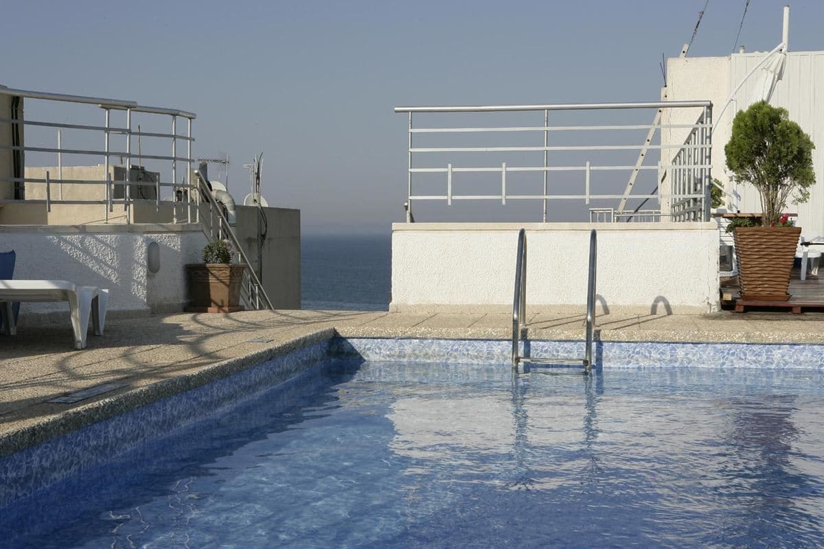 pools-outdoor-pool