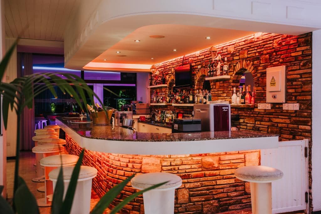 bars-dionysos-bar