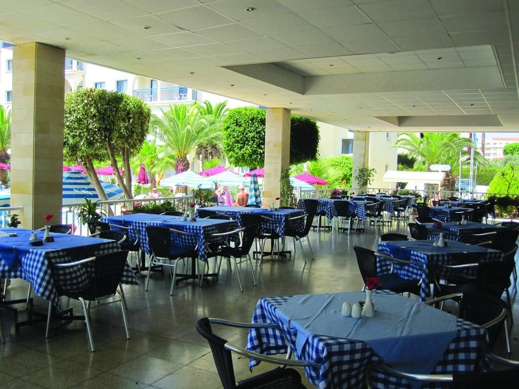 restaurants-restaurant