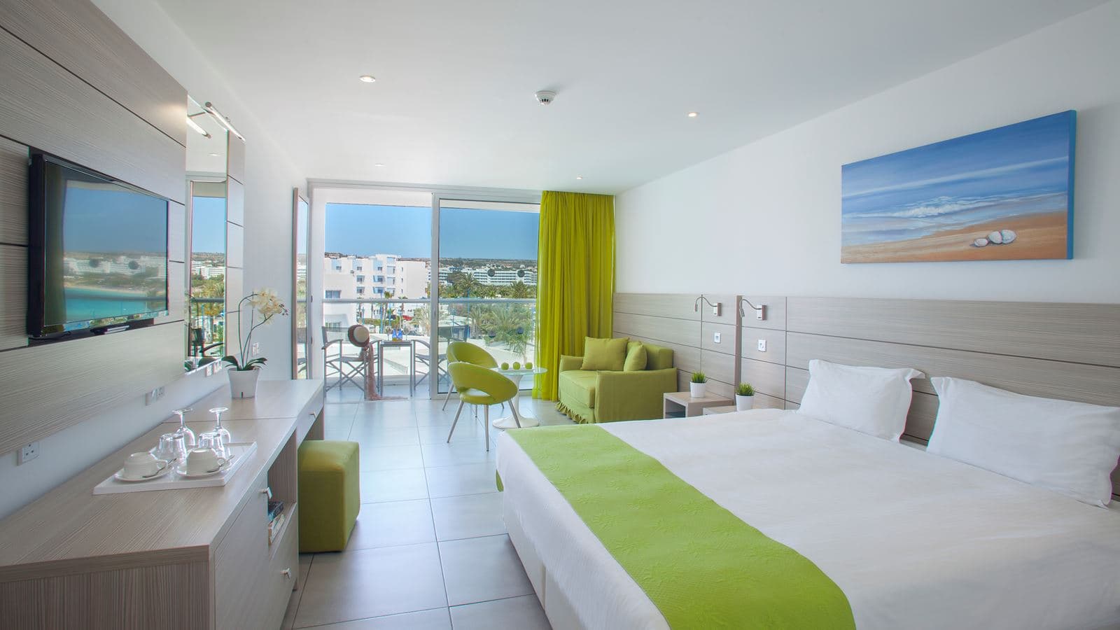 rooms-executive-suite--panorama-view-balcony-
