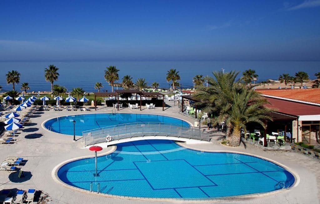pools-outdoor-pool