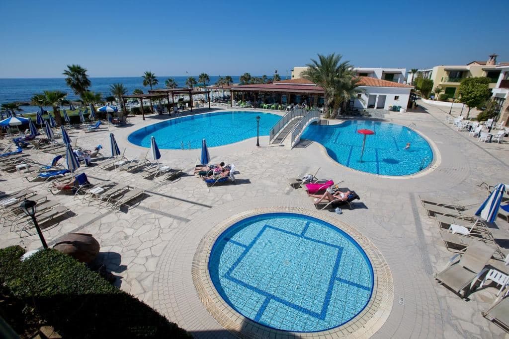 pools-outdoor-pool