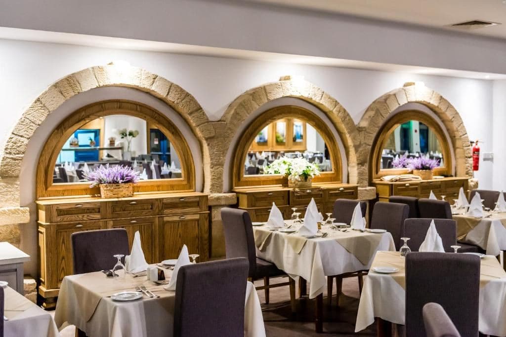 restaurants-arodaphnousa-restaurant