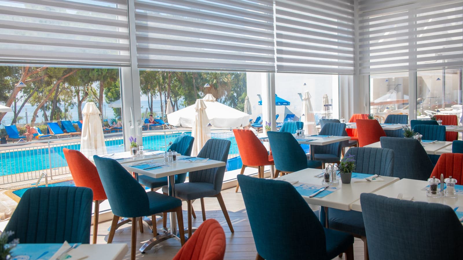 restaurants-restaurant