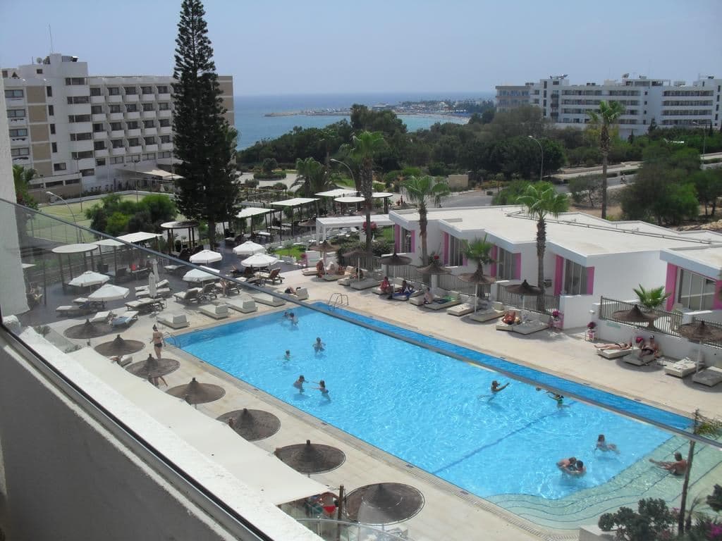 pools-outdoor-pool