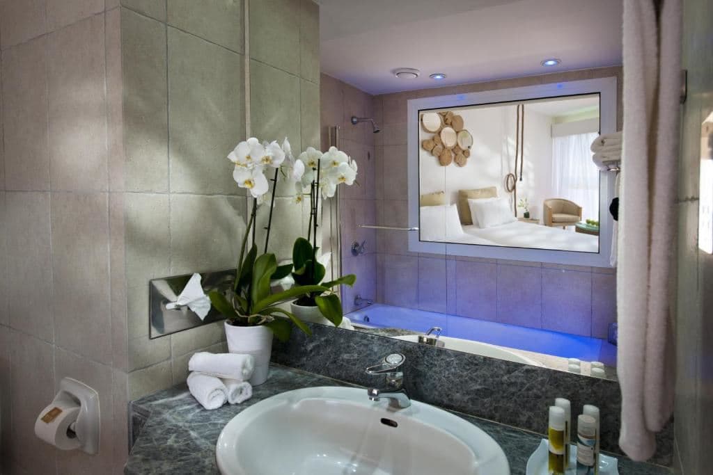 rooms-suite-premium-club-sea-view