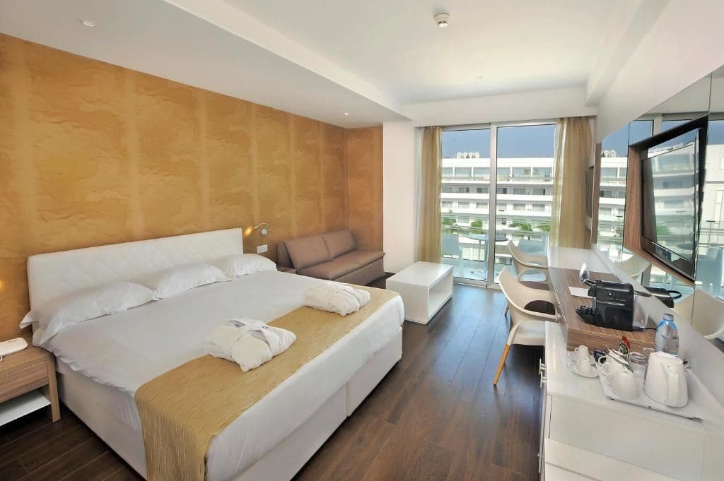 rooms-room-superior