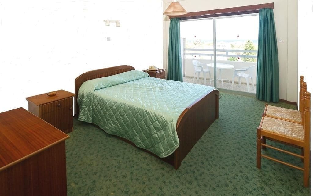 rooms-standard-room