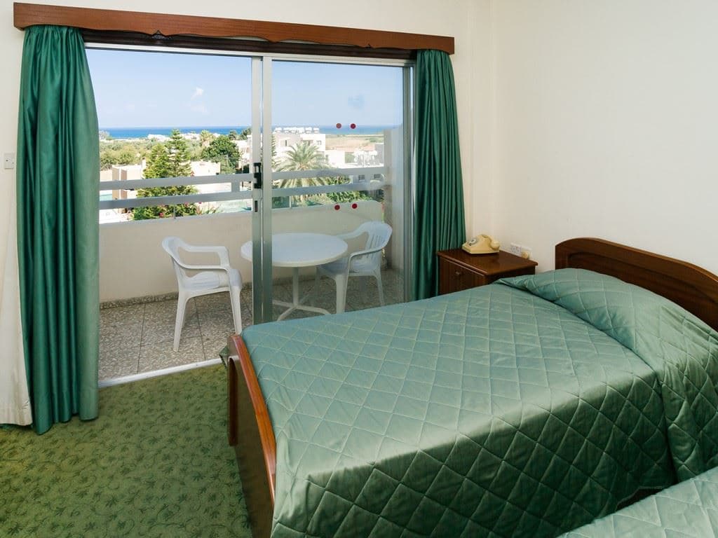rooms-standard-room