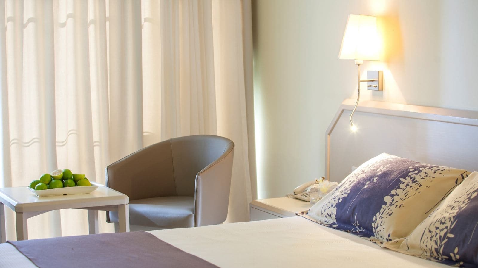 rooms-singleuse-standard-room-balcony