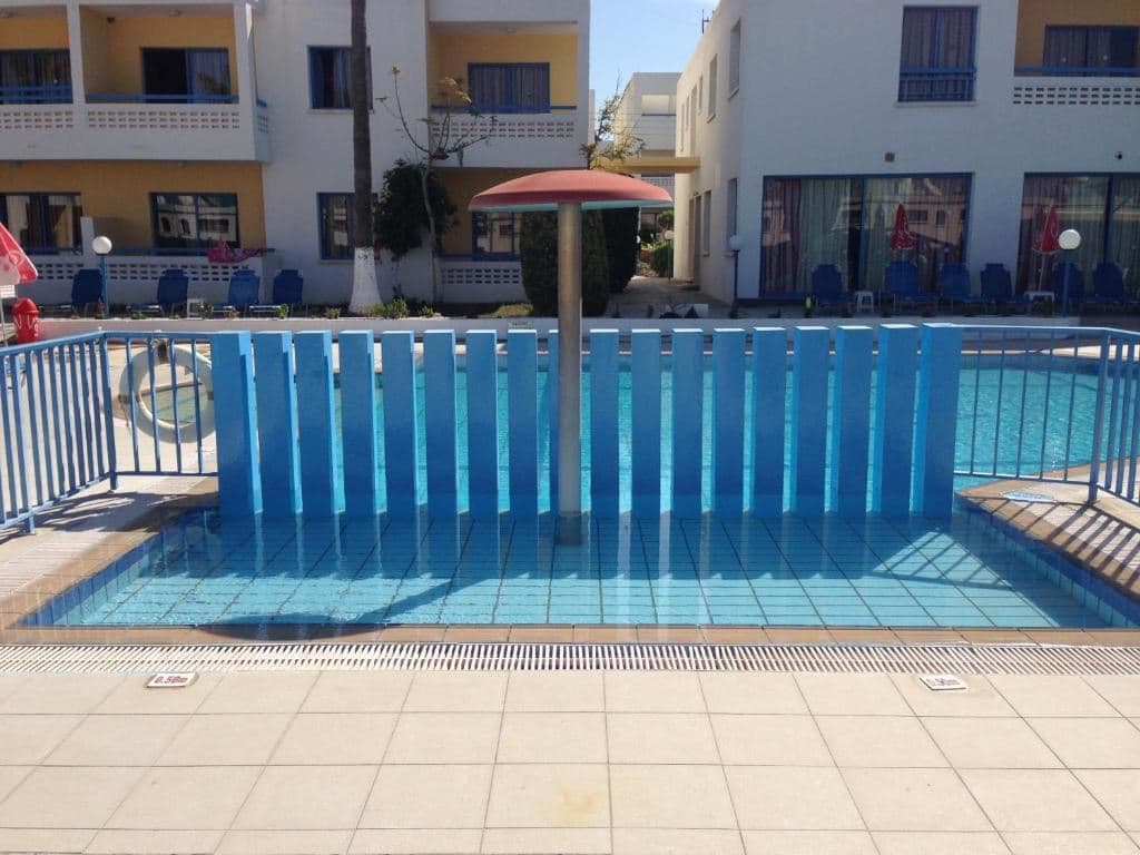 pools-outdoor-childrens-pool