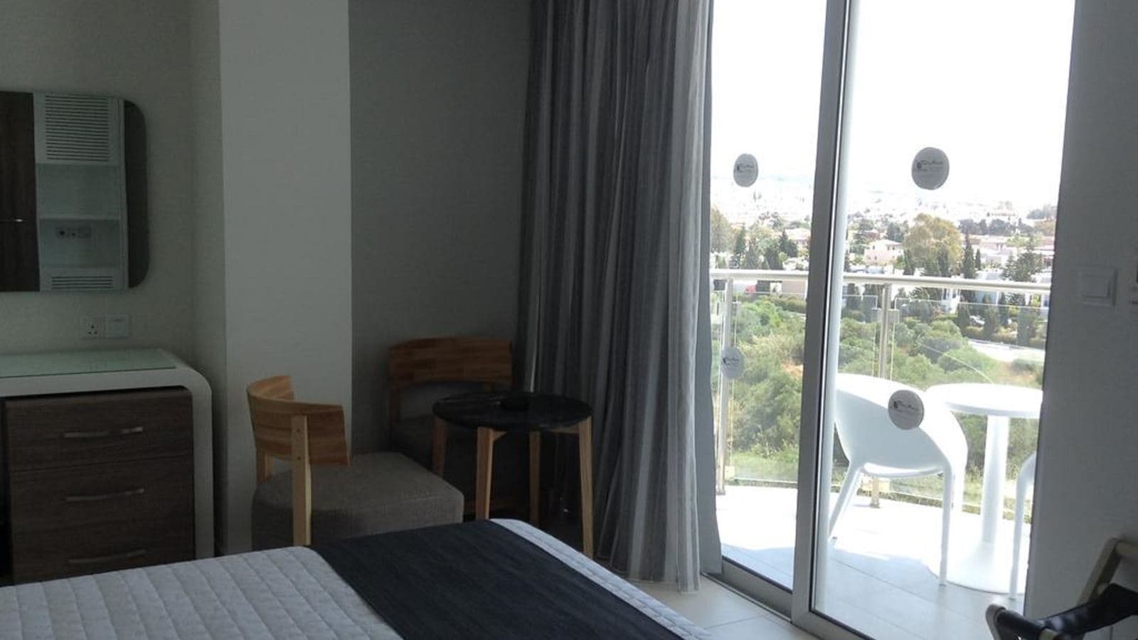 rooms-twin-deluxe-inland-view