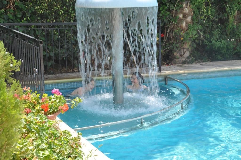 pools-outdoor-pool