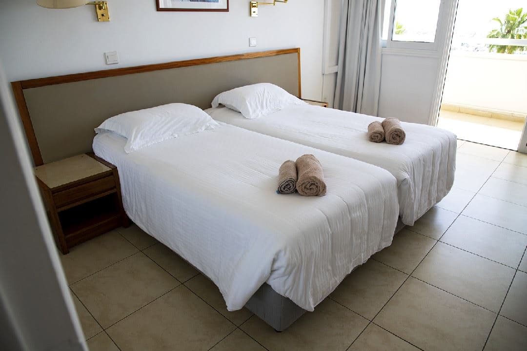 rooms-2-bedroom-standard-apartment