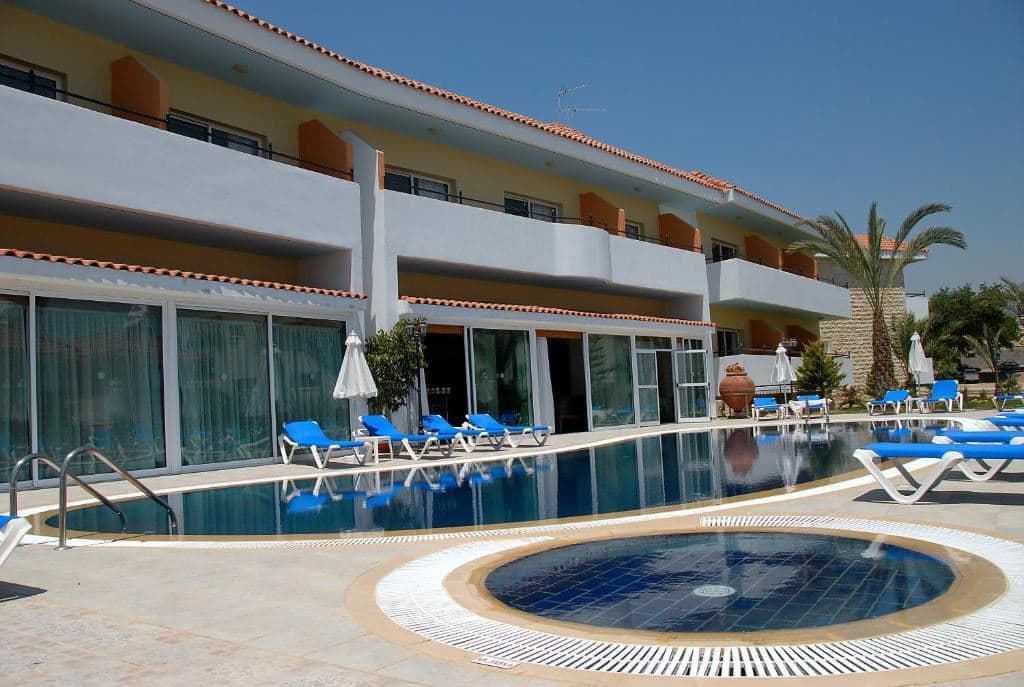 pools-outdoor-pool