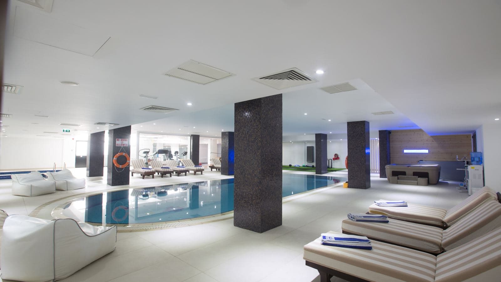 pools-indoor-pool
