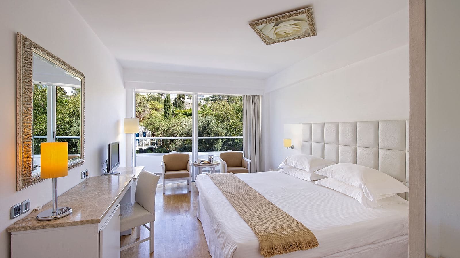 rooms-standard-room
