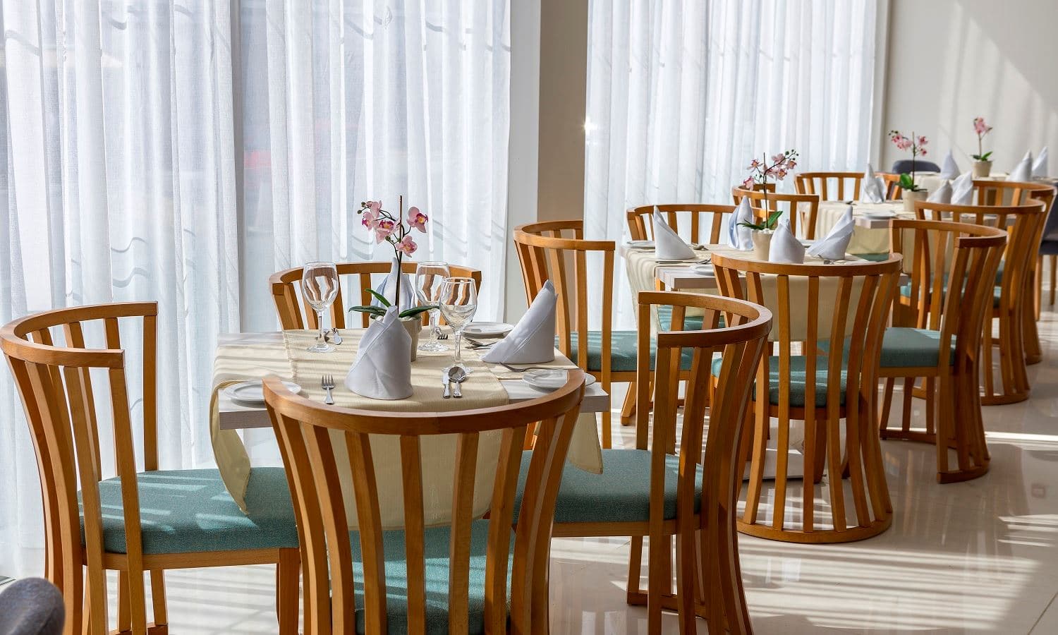 restaurants-restaurants