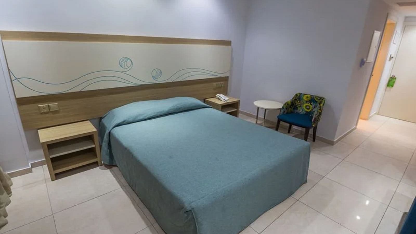 rooms-superior-room