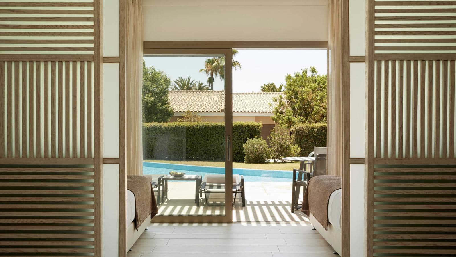 rooms-1-bedroom--premium-room-sea-view