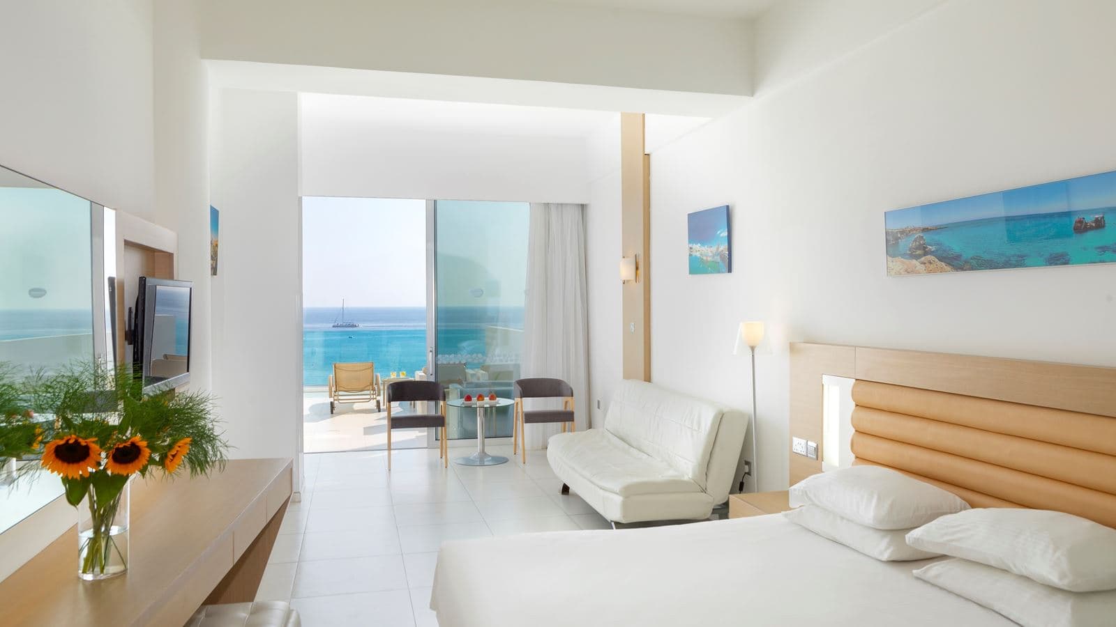 rooms-superior-room-seaview-terrace