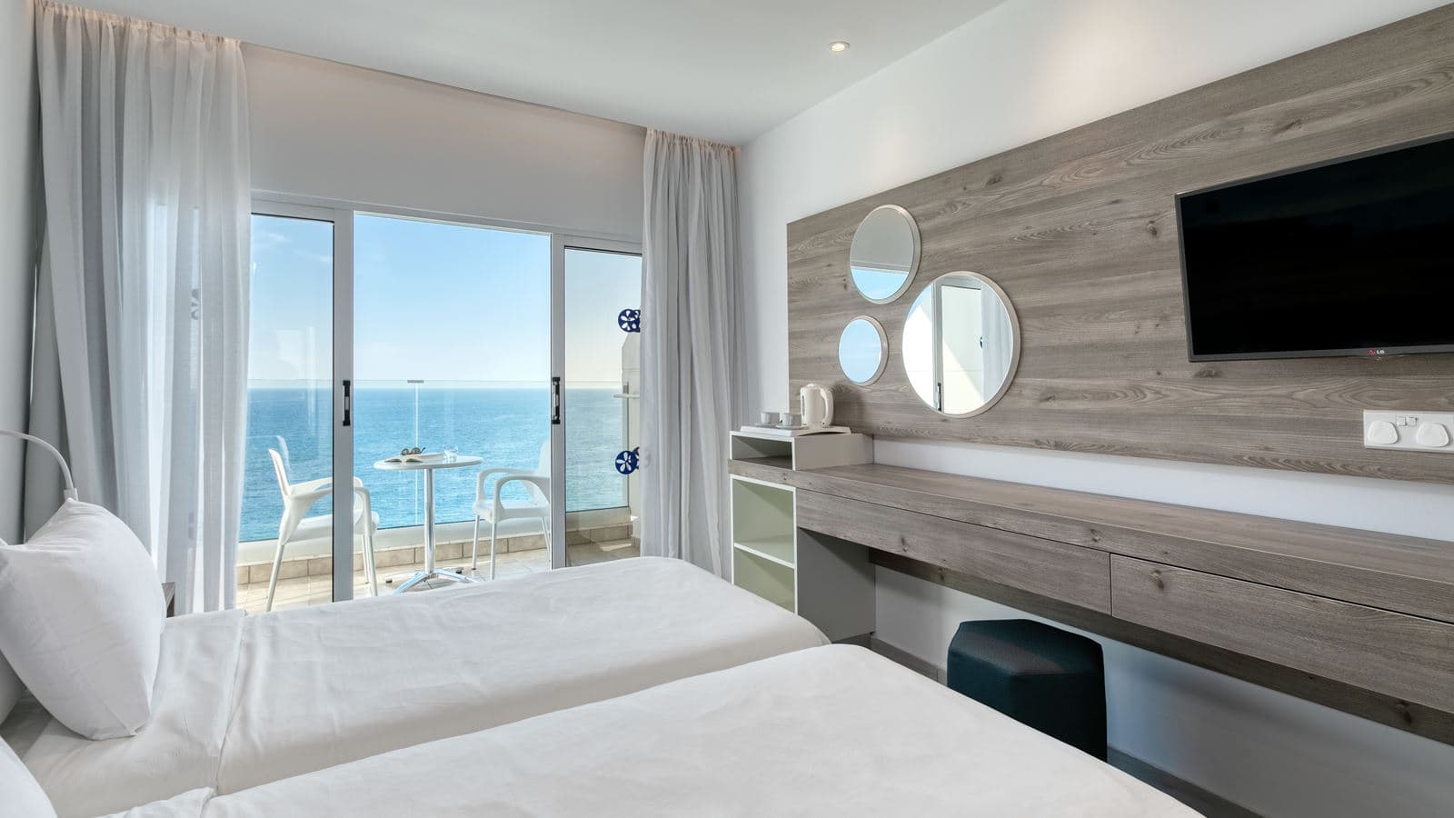 rooms-standard--room-sea-view