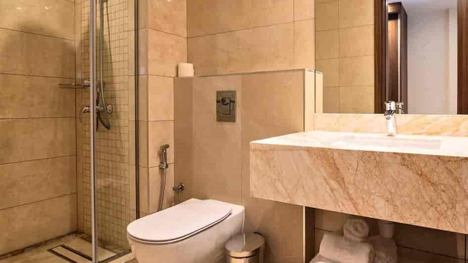 rooms-superior-room-cityview-balcony