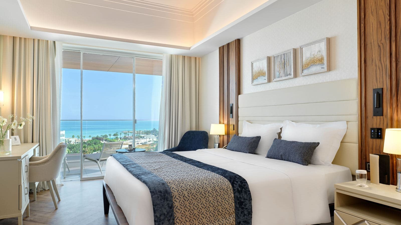 rooms-junior-suite-garden-pool-view-balcony-or-terrace